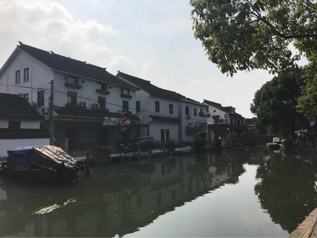 救援摄影师男孩